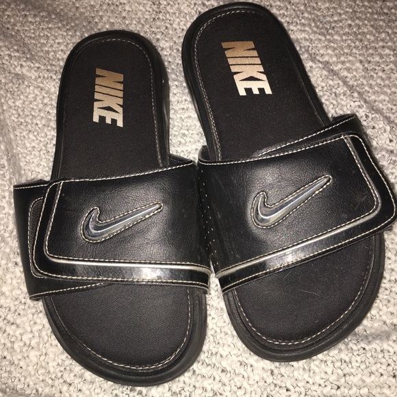 nike athletic slides